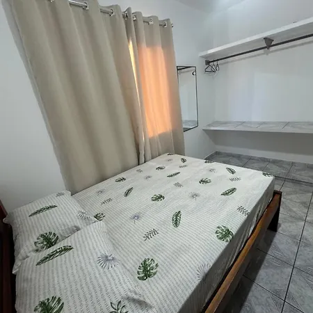 Apartamentos E Flats Da Taty Praia Das Toninhas - Ubatuba Room photo